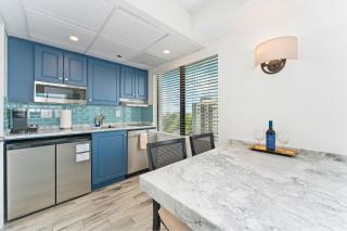 Couples Getaway Fireworks View Studio with Private Terrace - 5