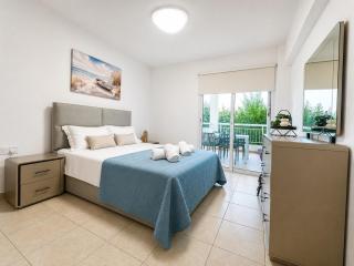 Andrianas Cozy Apartment - 4