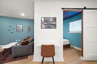Trendy 1BR Sleeps 4 with Free Parking - 8