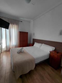 Hostal Alcarayón Pilas - 9
