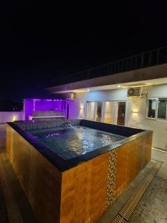 HOUSE OF DREAMS - A Super Premium Property - Smart Rooms for Corporates, Couples, Students, Families, Solo Travellers - 3