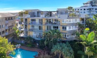 Location at Its Best - Ocean Views & Private Rooftop - 5