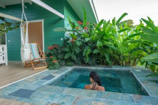 Namaitamí Casa Hermosa con AC y piscina a Solo 650 Metros del Parque Nacional Cahuita - 0