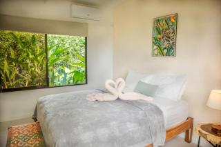 Namaitamí Casa Hermosa con AC y piscina a Solo 650 Metros del Parque Nacional Cahuita - 8