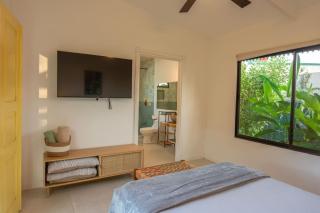 Namaitamí Casa Hermosa con AC y piscina a Solo 650 Metros del Parque Nacional Cahuita - 6