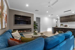 Villa Port Hughes - Luxury 4 Bedroom Home in Port Hughes - 6