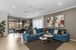 Villa Port Hughes - Luxury 4 Bedroom Home in Port Hughes - 5