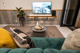 Casino Luxury Suite City Centre - Sleeps 5 - 4