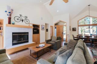 Cozy home near SHARC has AC with a large deck and gas grill - 3