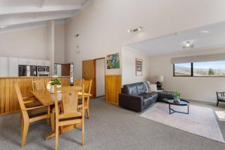 River Retreat, pets, Wi-Fi - 3