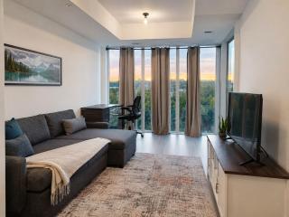 Premium Furnished 1BR Near Clarkson GO with Parking - 8