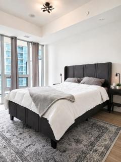Premium Furnished 1BR Near Clarkson GO with Parking - 7