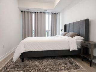 Premium Furnished 1BR Near Clarkson GO with Parking - 3