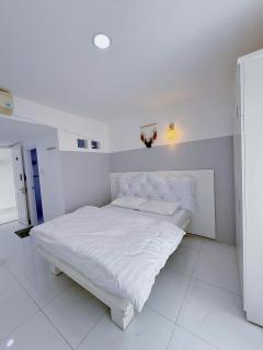 SR Service Apartment - 9