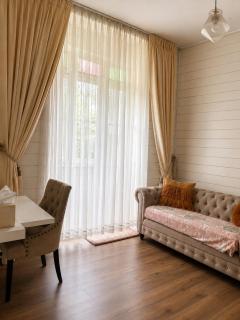 Taree CBD cottage apartments - 3