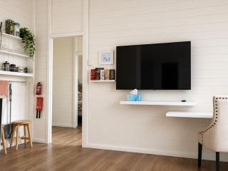 Taree CBD cottage apartments - 4