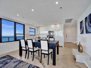 Ocean Front Penthouse 2BD 2 Balconies PH-2 - Miami Beach - 2