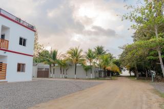 Hotel y Suites Los Amigos Cieneguita - 4
