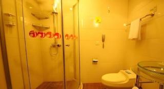 Golden Spring Hotel Lijiang - 4