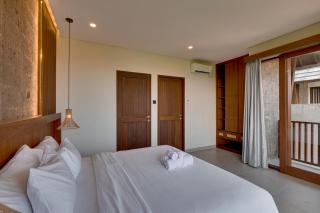 Casa De Leonel Poolside Paddies 2BR in Kedungu - 9