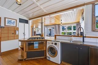 Hannan House - Whitianga Holiday Home - 5