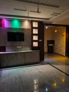 Sri Srinivasa Family Home Stay - 9