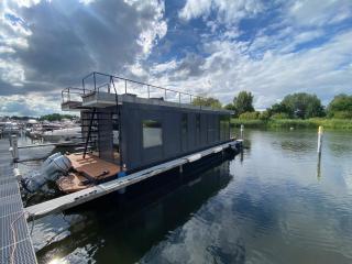 Exklusives Hausboot - Sauna, Sonnendeck & privates Beiboot - 7