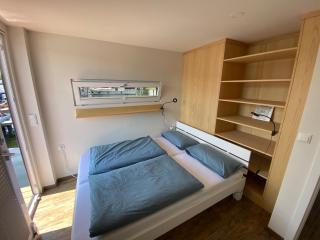 Exklusives Hausboot - Sauna, Sonnendeck & privates Beiboot - 4