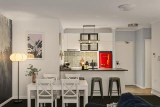 OPTUS Stadium 2BR CBD Apartment with FREE Parking - 9