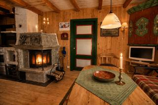 Old Cabin Vibe, Perfect For Families Or Couples - 8