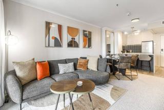 Luxurious Harbour View Apartment in Downtown - 6