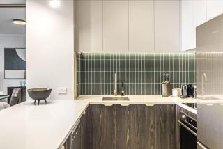 Luxurious Harbour View Apartment in Downtown - 4