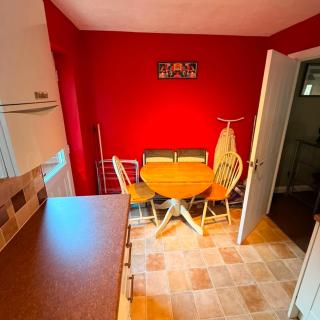 Comfortable 2Bed Home outside Bristol ULEZ, with Parking - 1
