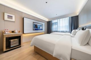 Sky WAY Hotel-At the East gate of Zhangjiajie National Forest Park,Smart control for the entire home,English Butler, Free Luggage Storage, Tour Plan -reserve tickets for various scenic spots-Self-Service Laundry,Delicious breakfast - 5