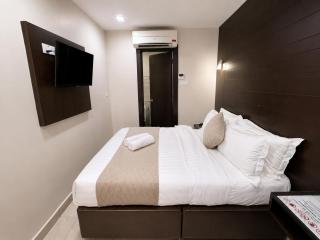 Cathay Hotel - 3