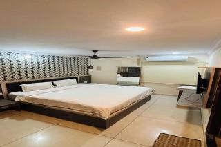 FabHotel Blue Star Inn - 9