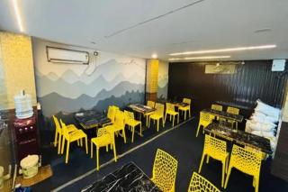 FabHotel Blue Star Inn - 3