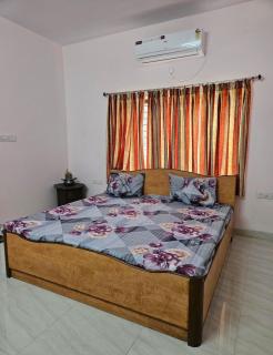 Gayatri Villa - Sunlit & Cozy 2BHK Home Stay - 8