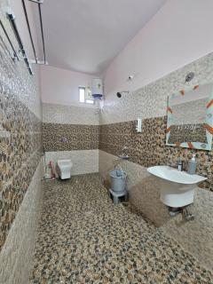 Gayatri Villa - Sunlit & Cozy 2BHK Home Stay - 7