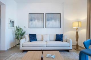 Bloomfields 1BR in Water's Edge B8 - Yas Island - 2