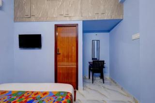 FabHotel Dream Inn - 9