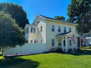 Ann Inn - Downtown New Milford Apartment - 0