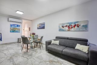 Spinola Seafront Deluxe - 2