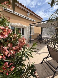 Le Petit Valexiane Piscine & Jardin - 6