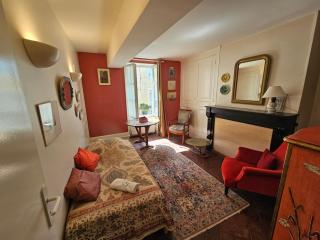 Authentic winemaker's house in the heart of Irancy - 4