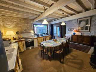 Authentic winemaker's house in the heart of Irancy - 7