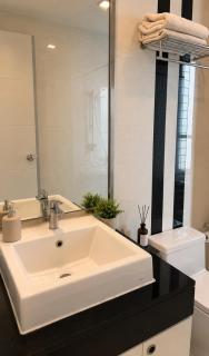 Spacious Sukhumvit Condo near EmQuartier - 3