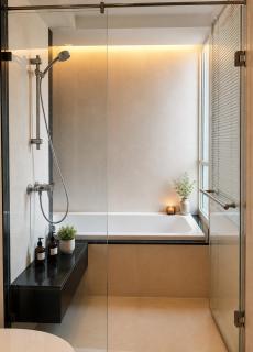 Spacious Sukhumvit Condo near EmQuartier - 8