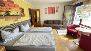 Komplette Wohnung im schönen Weserbergland / Heyen - 8