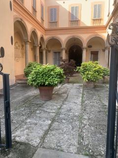 In a courtyard in downtown, new and quiet - 9